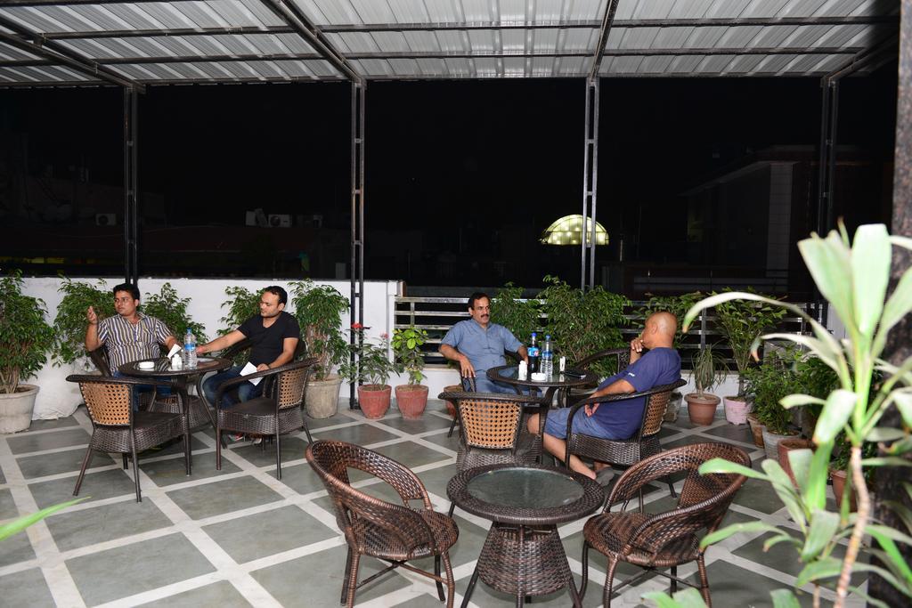 Hotel Cabana @ Pahar Ganj Nova Deli Exterior foto